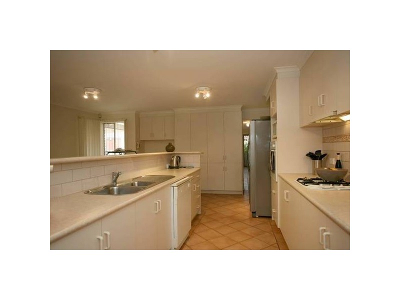 1 Miriam Close, Narre Warren VIC 3805