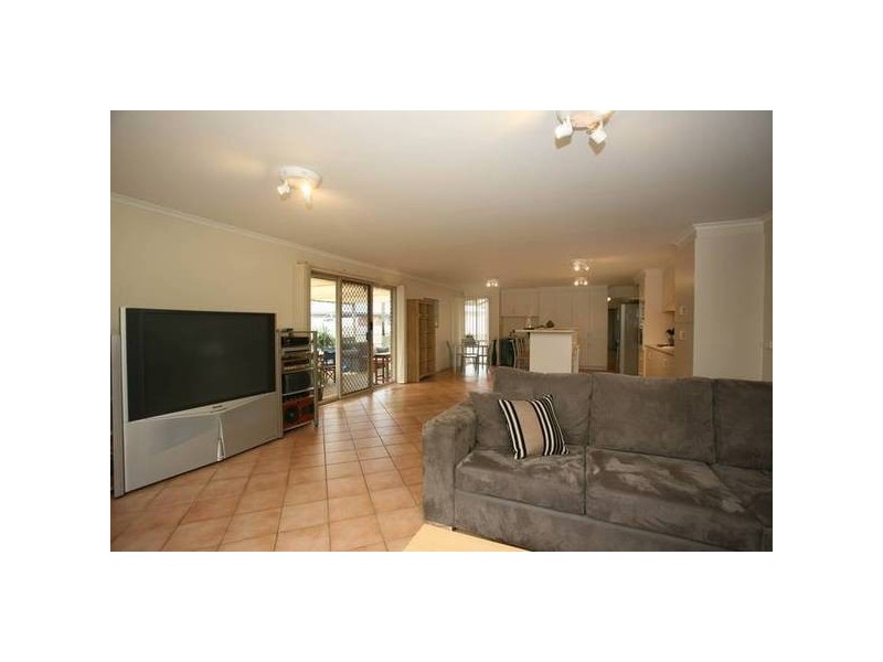 1 Miriam Close, Narre Warren VIC 3805