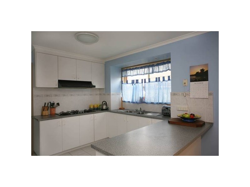 12 Raneen Place, Berwick VIC 3806