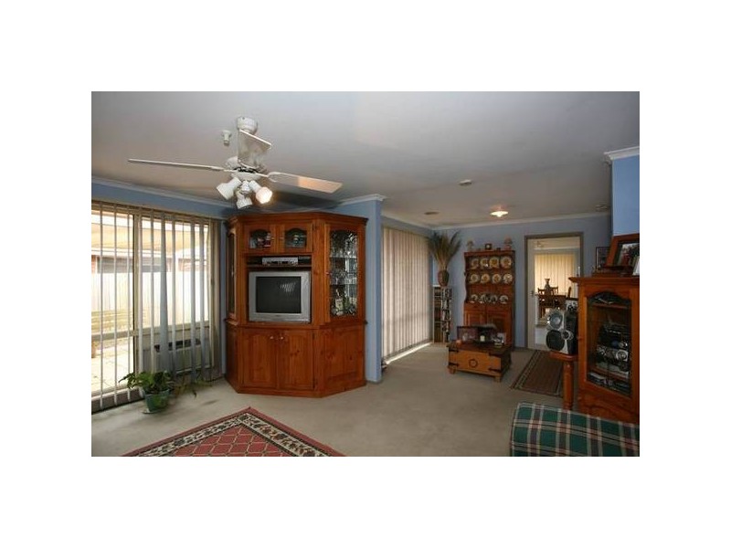 12 Raneen Place, Berwick VIC 3806