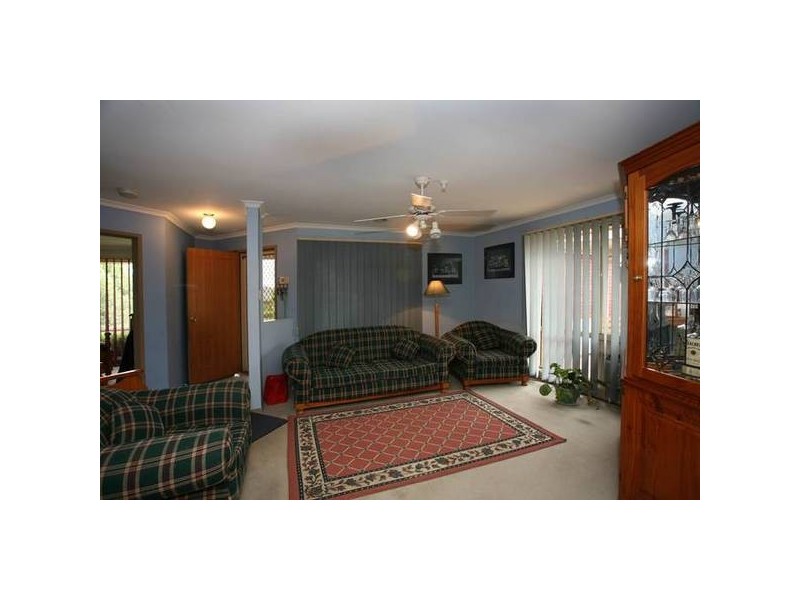 12 Raneen Place, Berwick VIC 3806