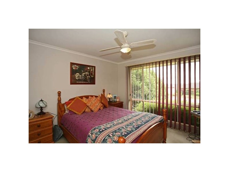 12 Raneen Place, Berwick VIC 3806