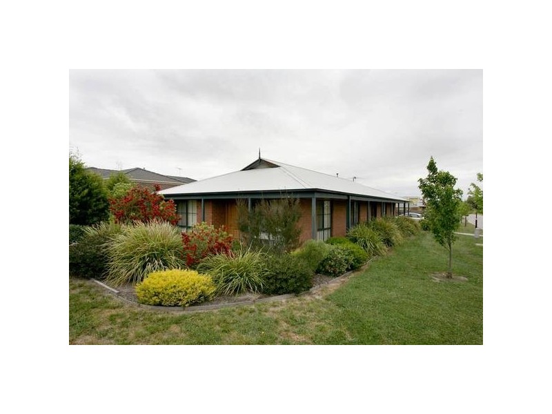 17 Portchester Boulevard, Officer VIC 3809