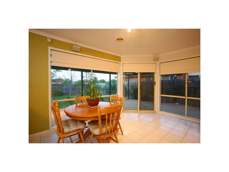 13 Langbourne Drive, Narre Warren South VIC 3805