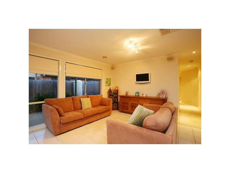 13 Langbourne Drive, Narre Warren South VIC 3805