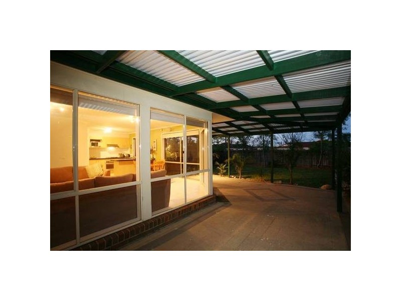 13 Langbourne Drive, Narre Warren South VIC 3805