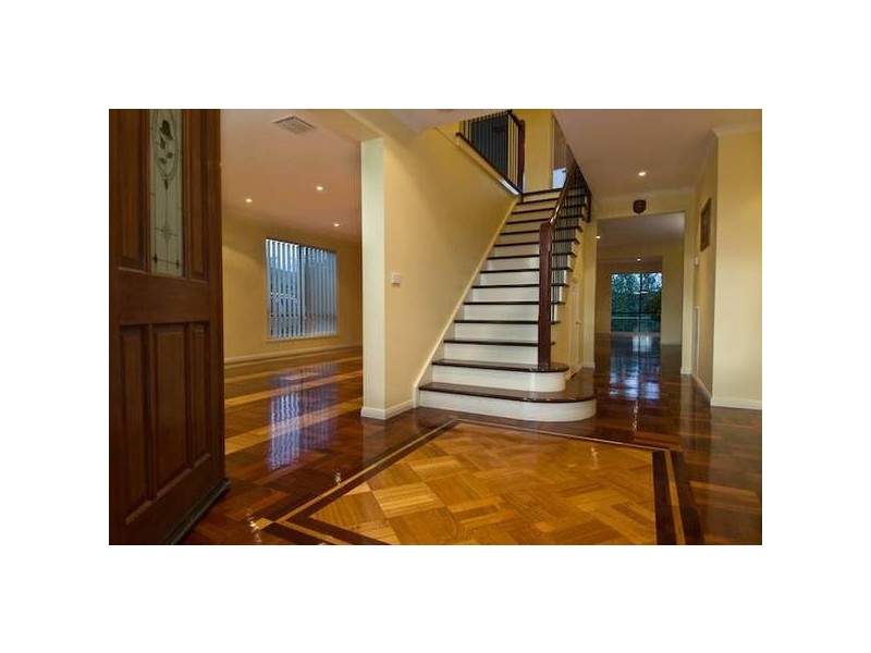 2 Chesil Court, Narre Warren South VIC 3805