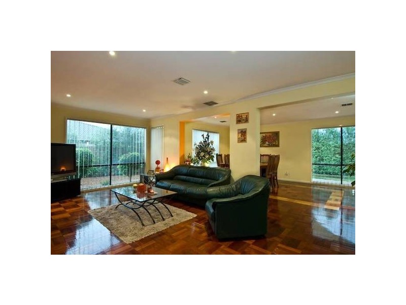 2 Chesil Court, Narre Warren South VIC 3805