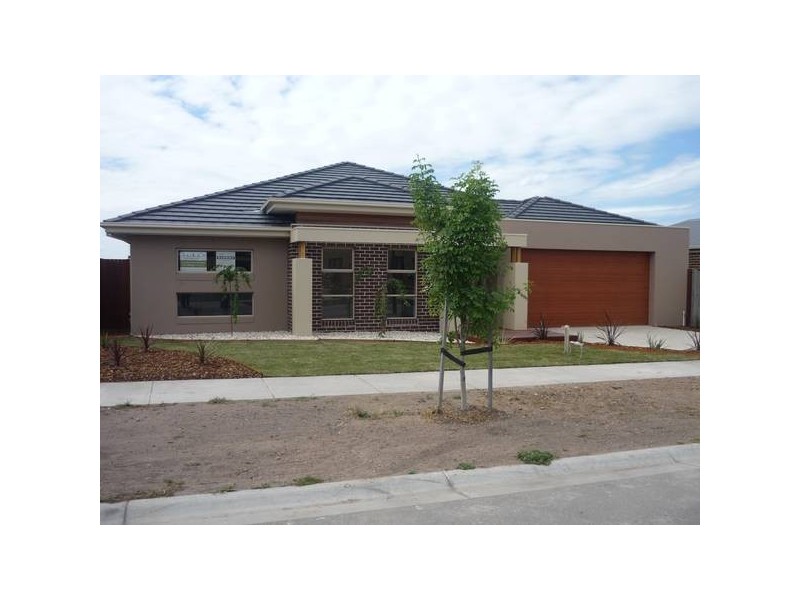 6 Cherrywood Way, Narre Warren South VIC 3805