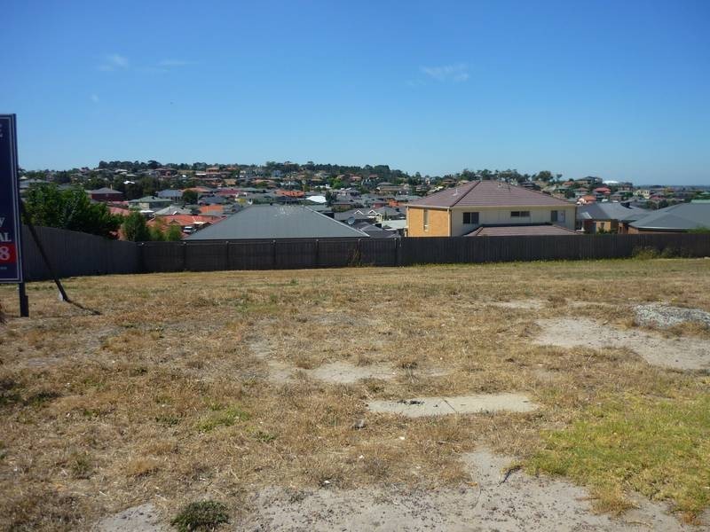 23 Sheldon Drive, Berwick VIC 3806