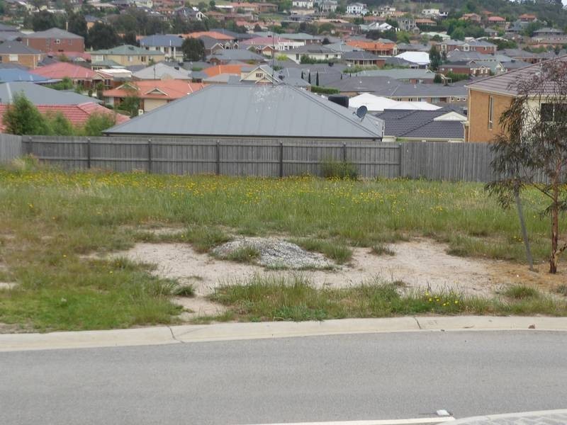 23 Sheldon Drive, Berwick VIC 3806