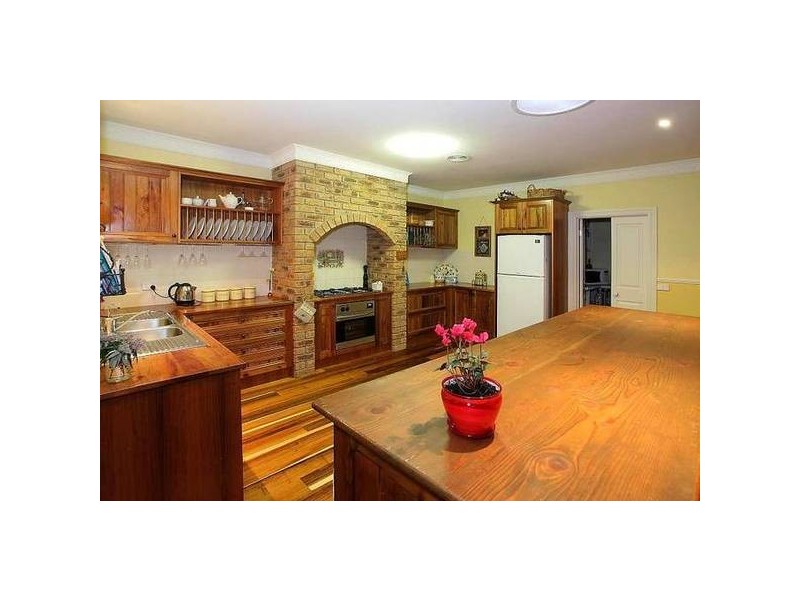 4 Bellbird Place, Lysterfield South VIC 3156