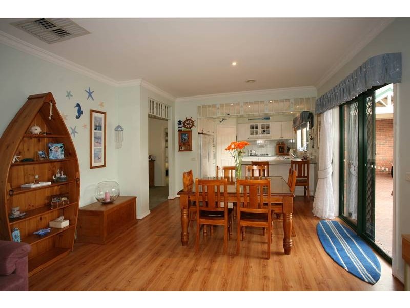 1 Cleveland Close, Narre Warren North VIC 3804