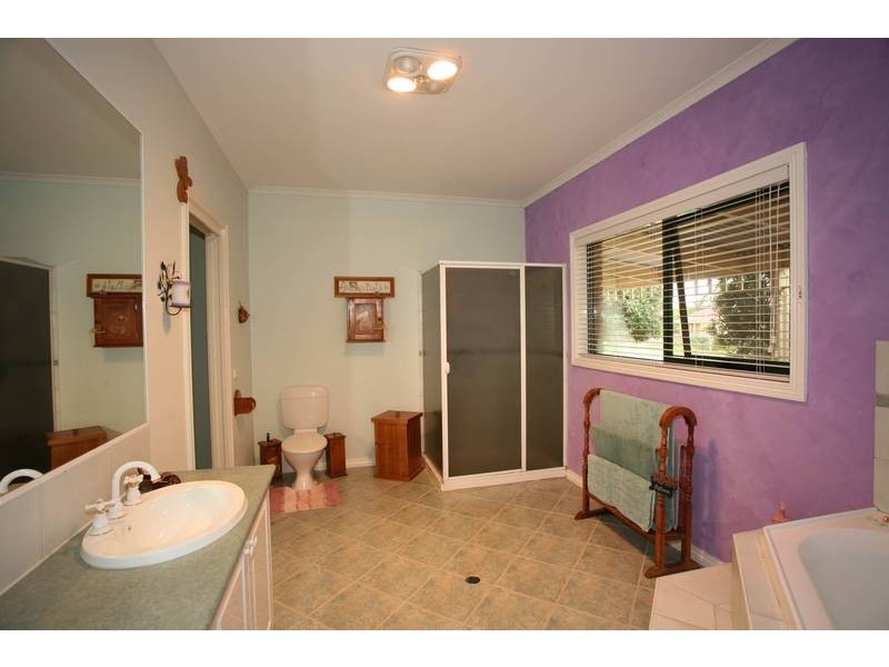 1 Cleveland Close, Narre Warren North VIC 3804