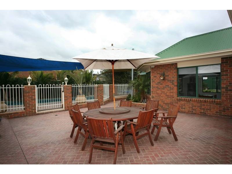 1 Cleveland Close, Narre Warren North VIC 3804