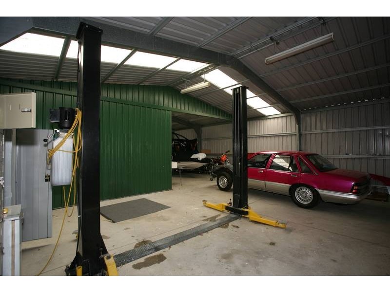 1 Cleveland Close, Narre Warren North VIC 3804