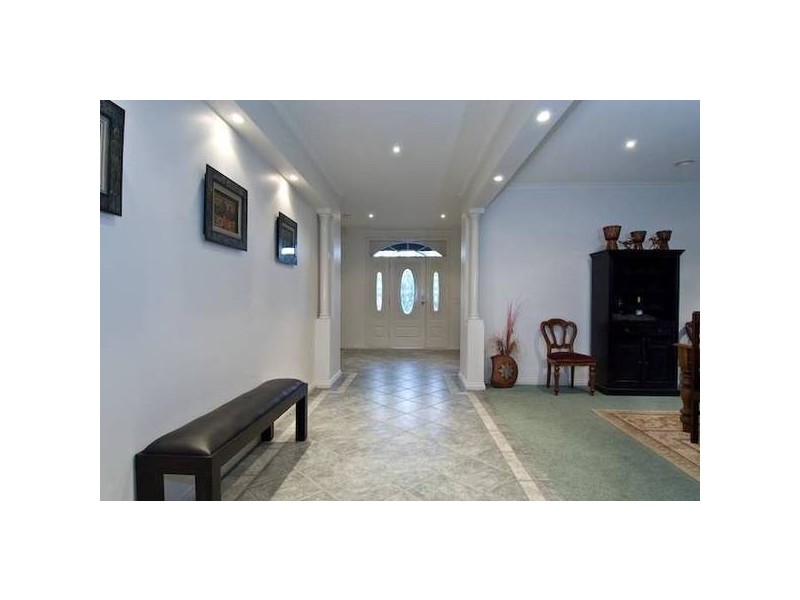 14 Hillston Court, Narre Warren South VIC 3805