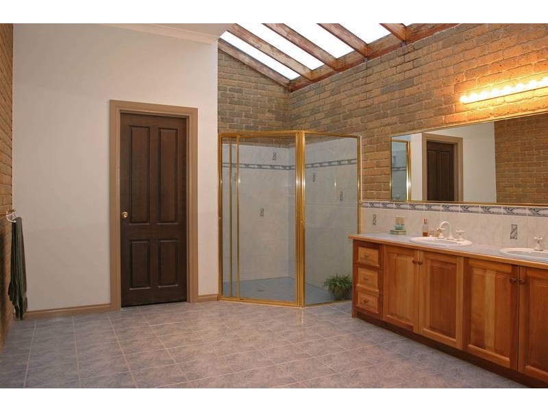 390 Pound Road, Narre Warren South VIC 3805