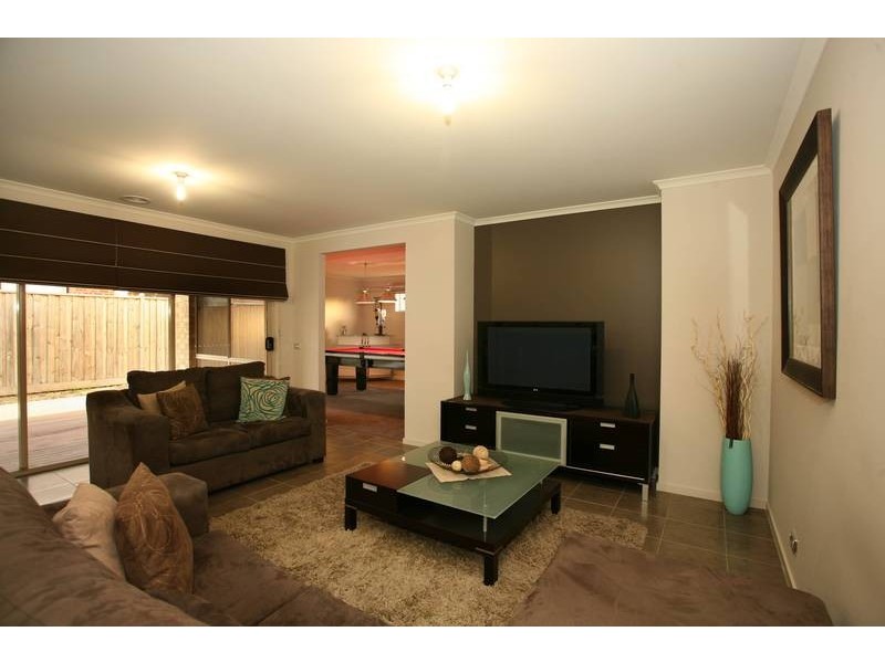 49 Von Nida Drive, Cranbourne North VIC 3977