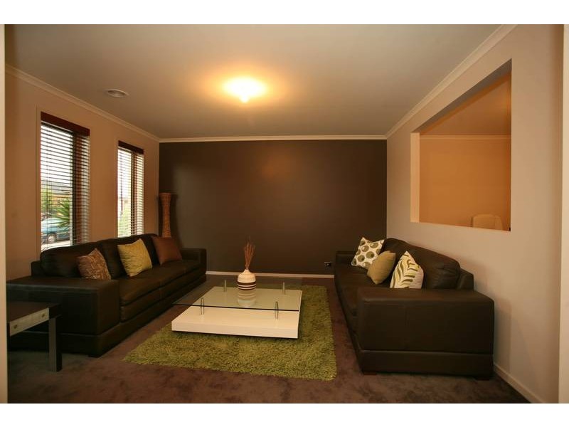 49 Von Nida Drive, Cranbourne North VIC 3977