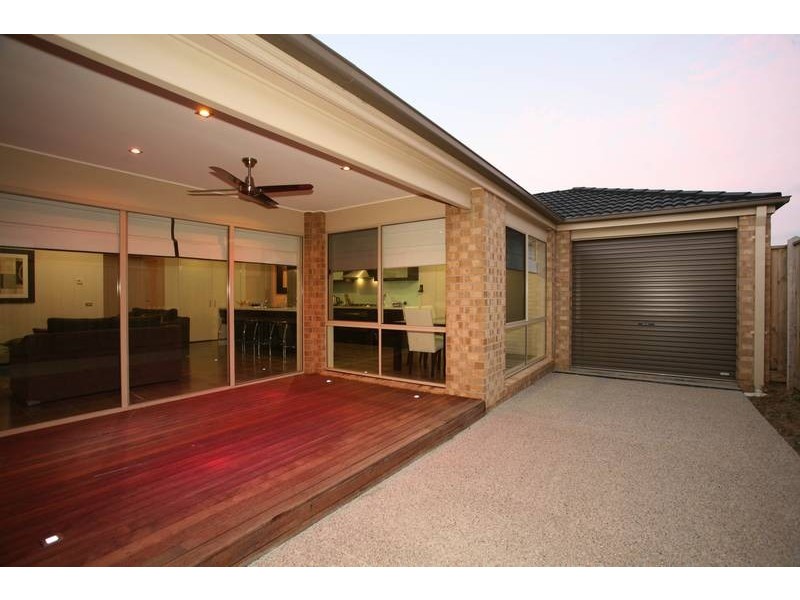 49 Von Nida Drive, Cranbourne North VIC 3977