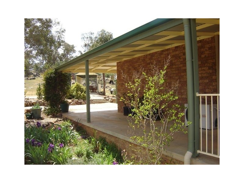 - Packham Drive, Molong NSW 2866