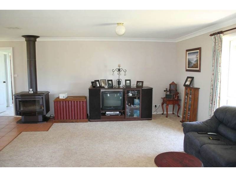 64 Wells Road, Orange NSW 2800