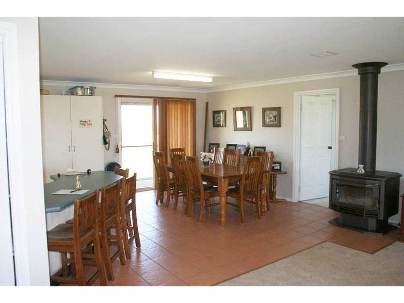 64 Wells Road, Orange NSW 2800