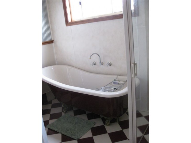 9 William Street, Molong NSW 2866