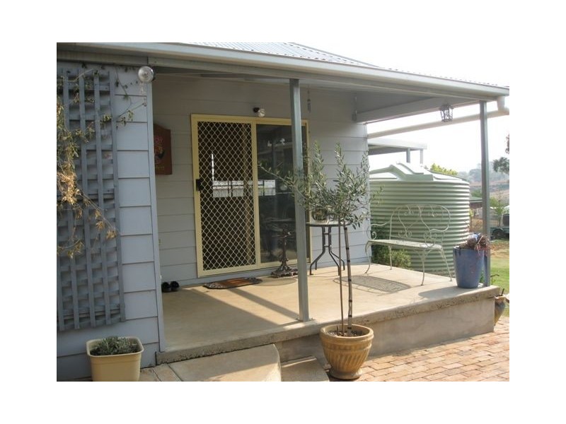 9 William Street, Molong NSW 2866