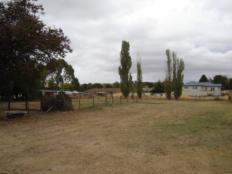 15 Tucker Street, Blayney NSW 2799