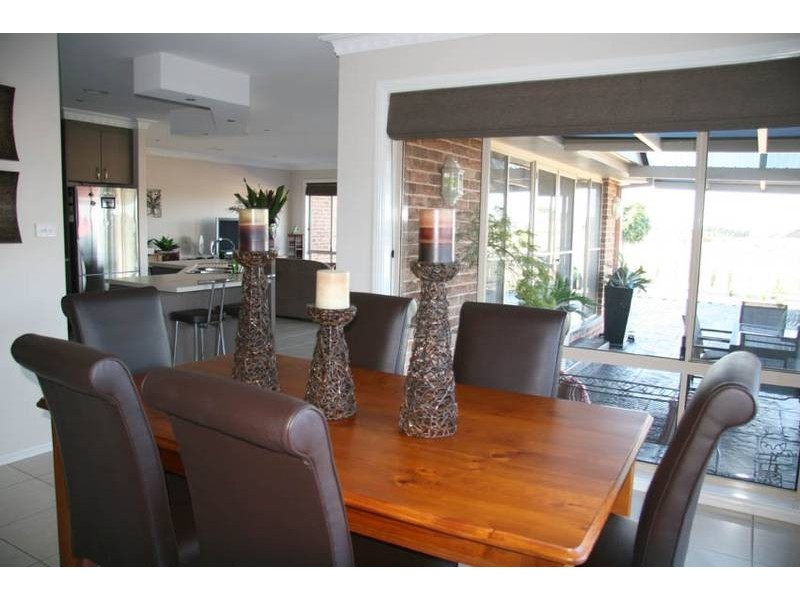 18 Lisbon Circuit, Orange NSW 2800