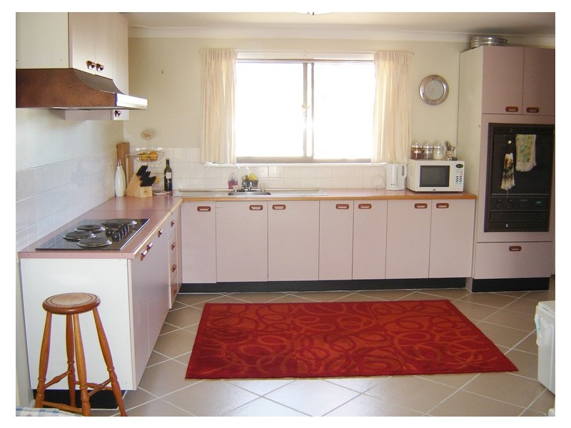 18 Hanover Crescent, Blayney NSW 2799