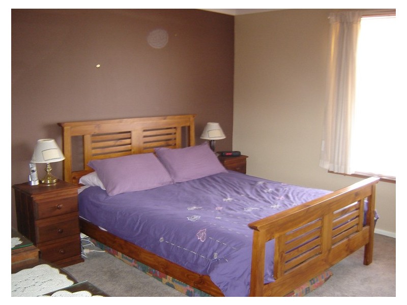 18 Hanover Crescent, Blayney NSW 2799