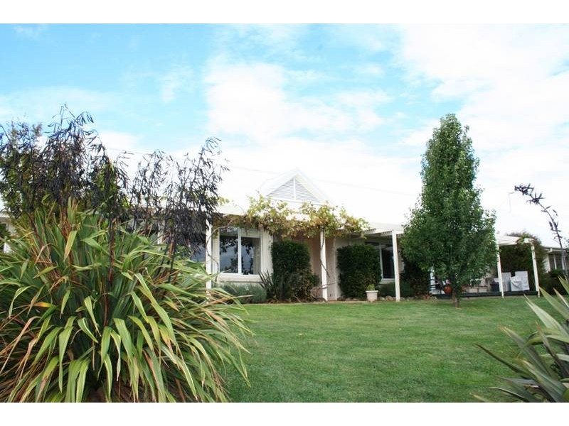 1 Windera Way, Orange NSW 2800