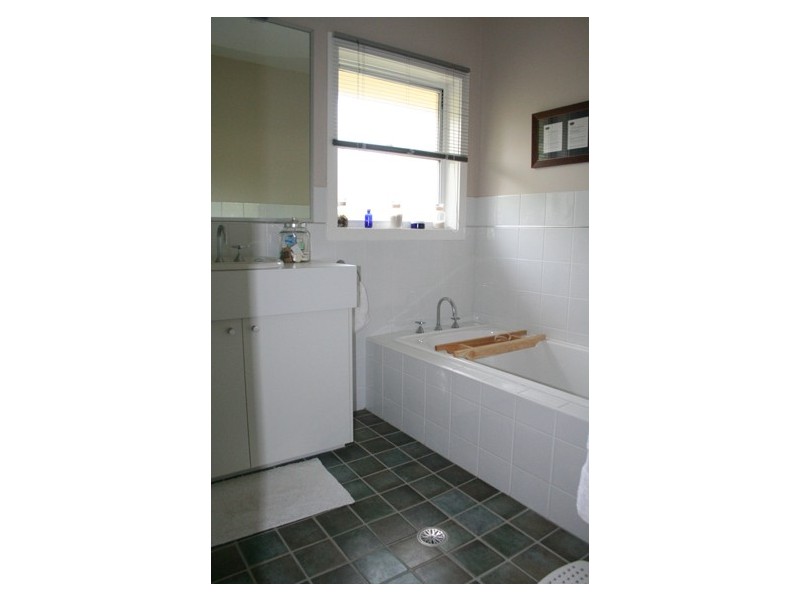 1 Windera Way, Orange NSW 2800