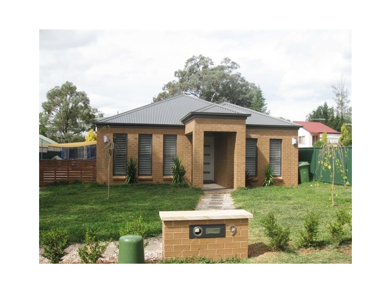 94 King Street, Molong NSW 2866