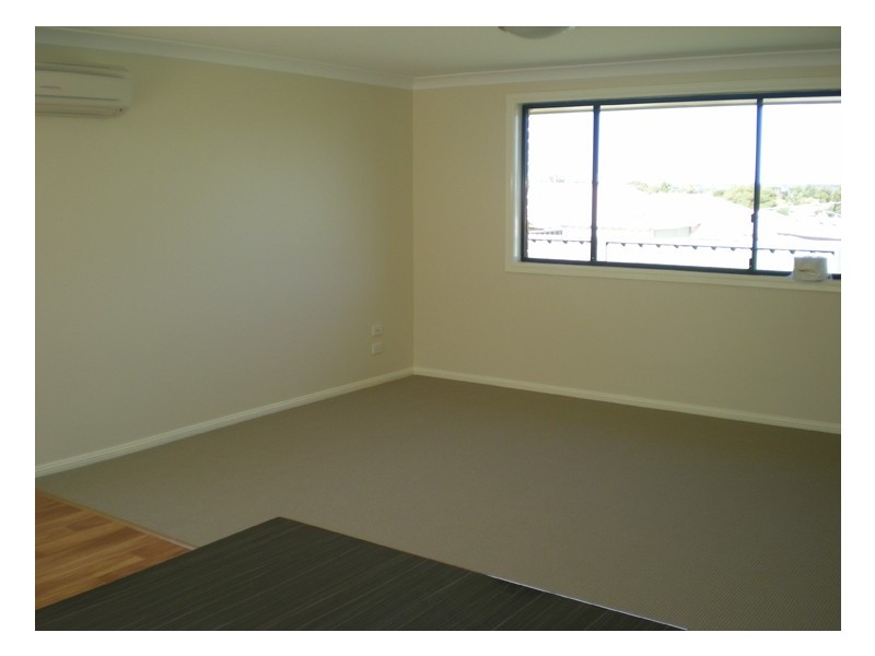 12 Booth Crescent, Orange NSW 2800