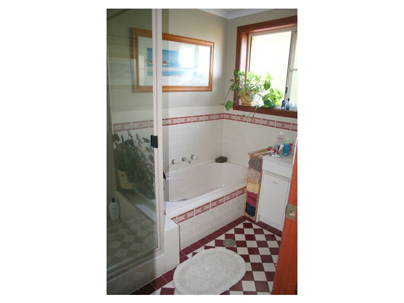 8 Bonanza Place, Orange NSW 2800