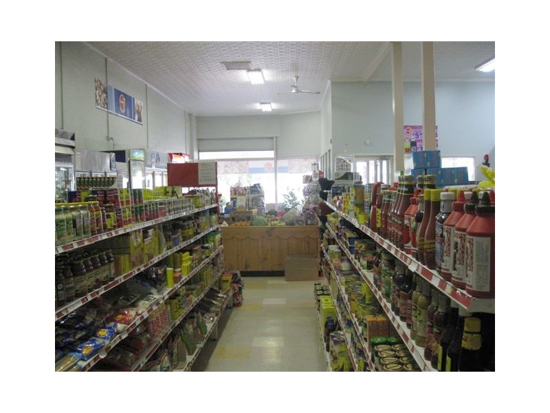 - Kiewa Street, Manildra NSW 2865
