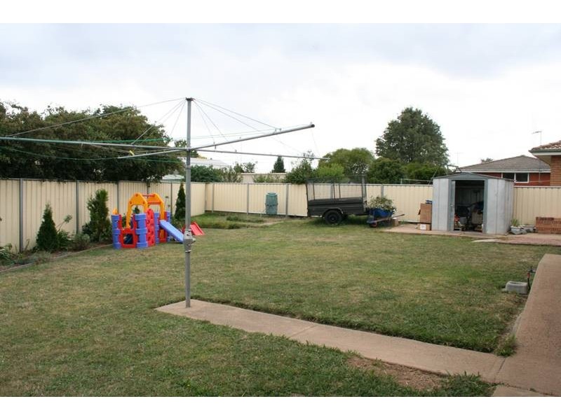 5 Morobe Place, Orange NSW 2800