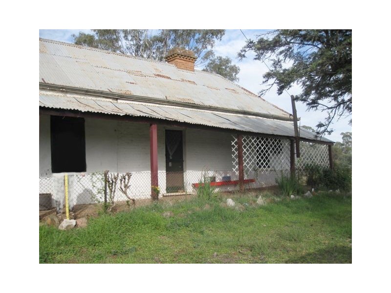 6 Orange Road, Manildra NSW 2865