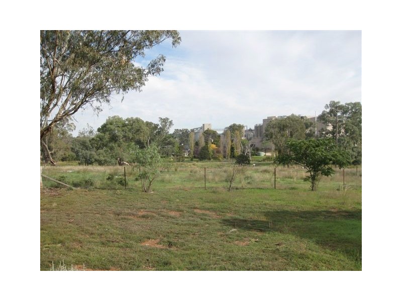 6 Orange Road, Manildra NSW 2865