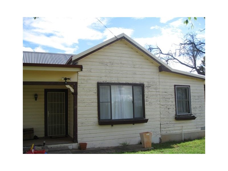 19 Molong Street, Manildra NSW 2865