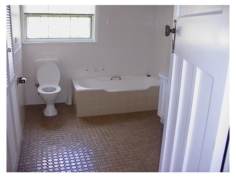 - Gowan Road, Gowan NSW 2795