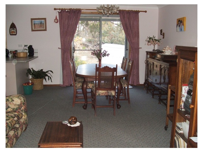 341 Horton Drive, Woodstock NSW 2793