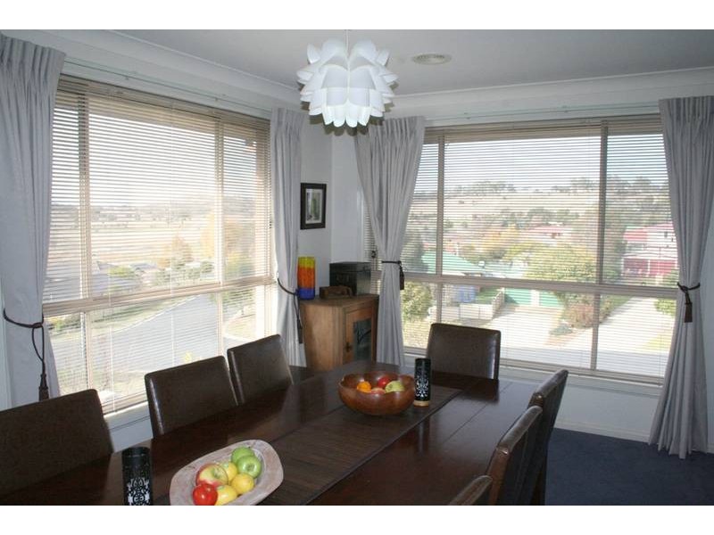 7 Sophie Drive, Orange, Orange NSW 2800