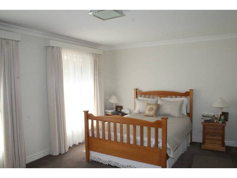 12 Goldfinch Way, Orange NSW 2800