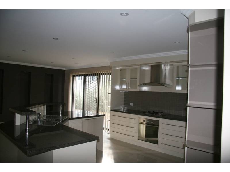 15 Botanic Way, Orange NSW 2800