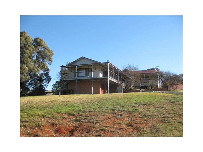 - Mitchell Highway, Molong NSW 2866